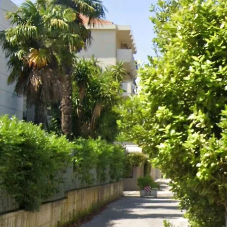 Maddalena House * 바스토